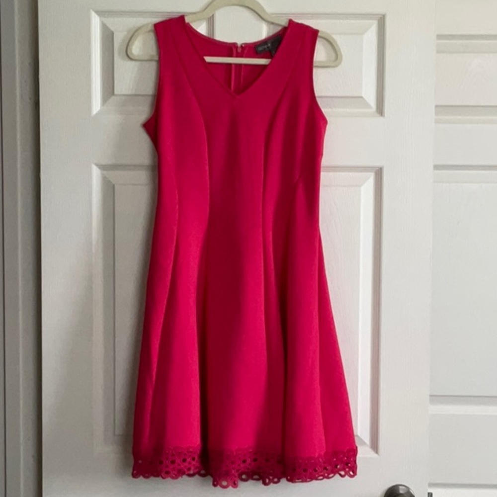 New women’s pink dress. Size 6.